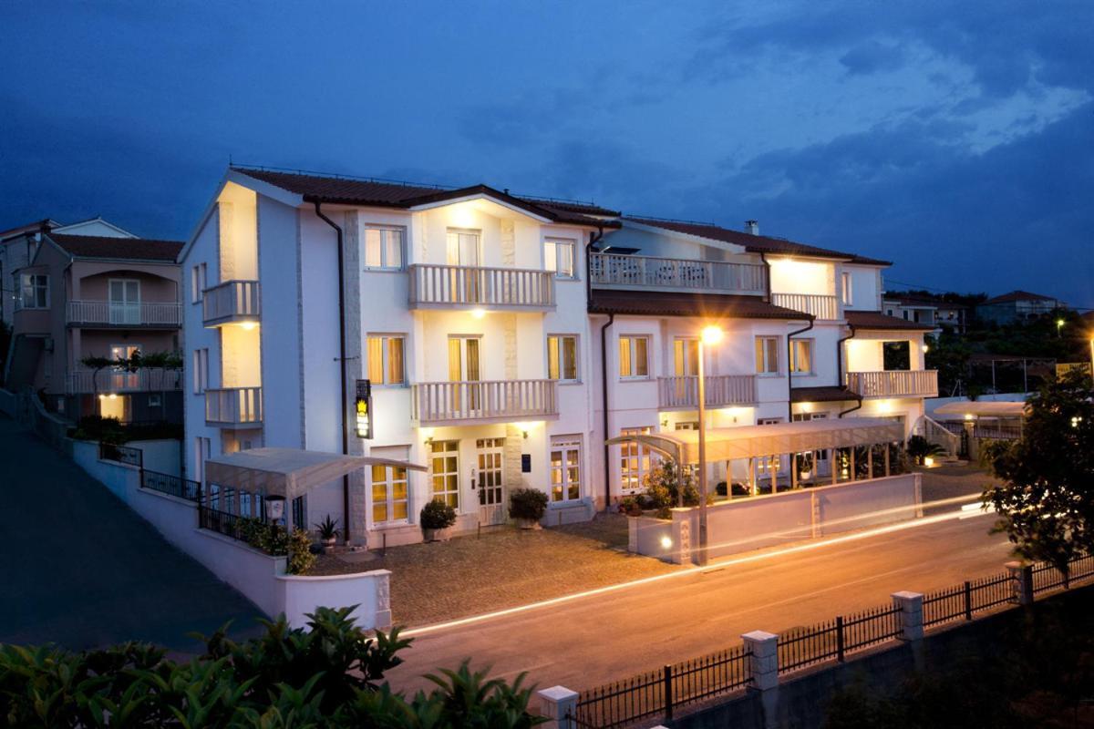 Villa Kruna Grada Trogir Zewnętrze zdjęcie